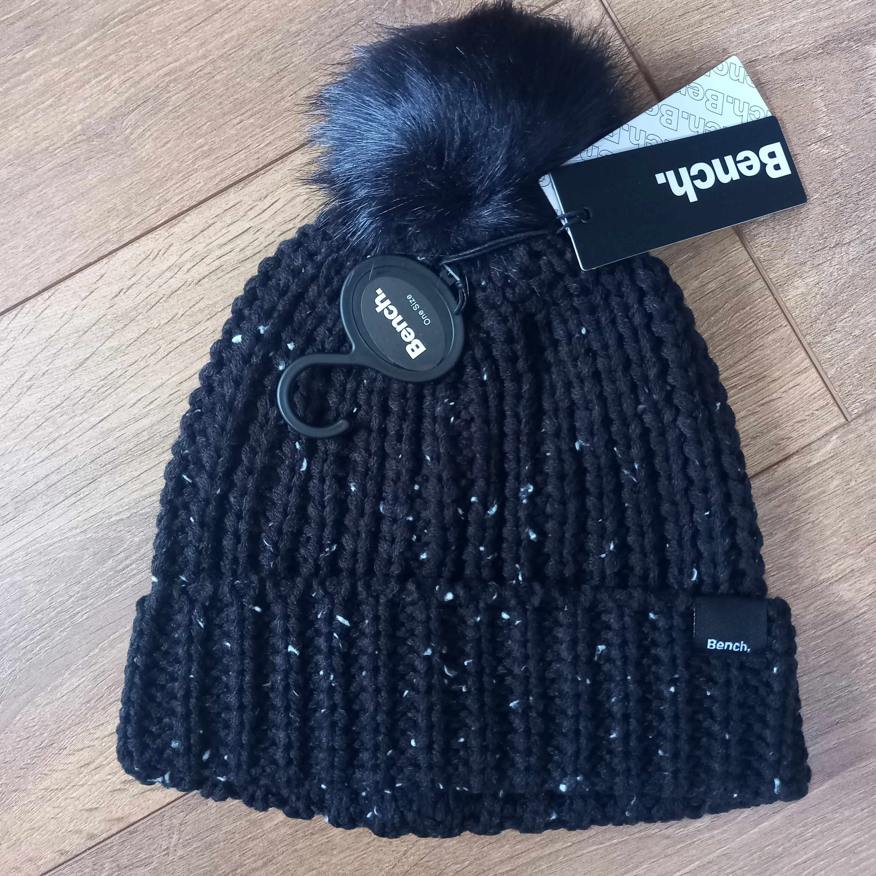 Bench Bobble Hat