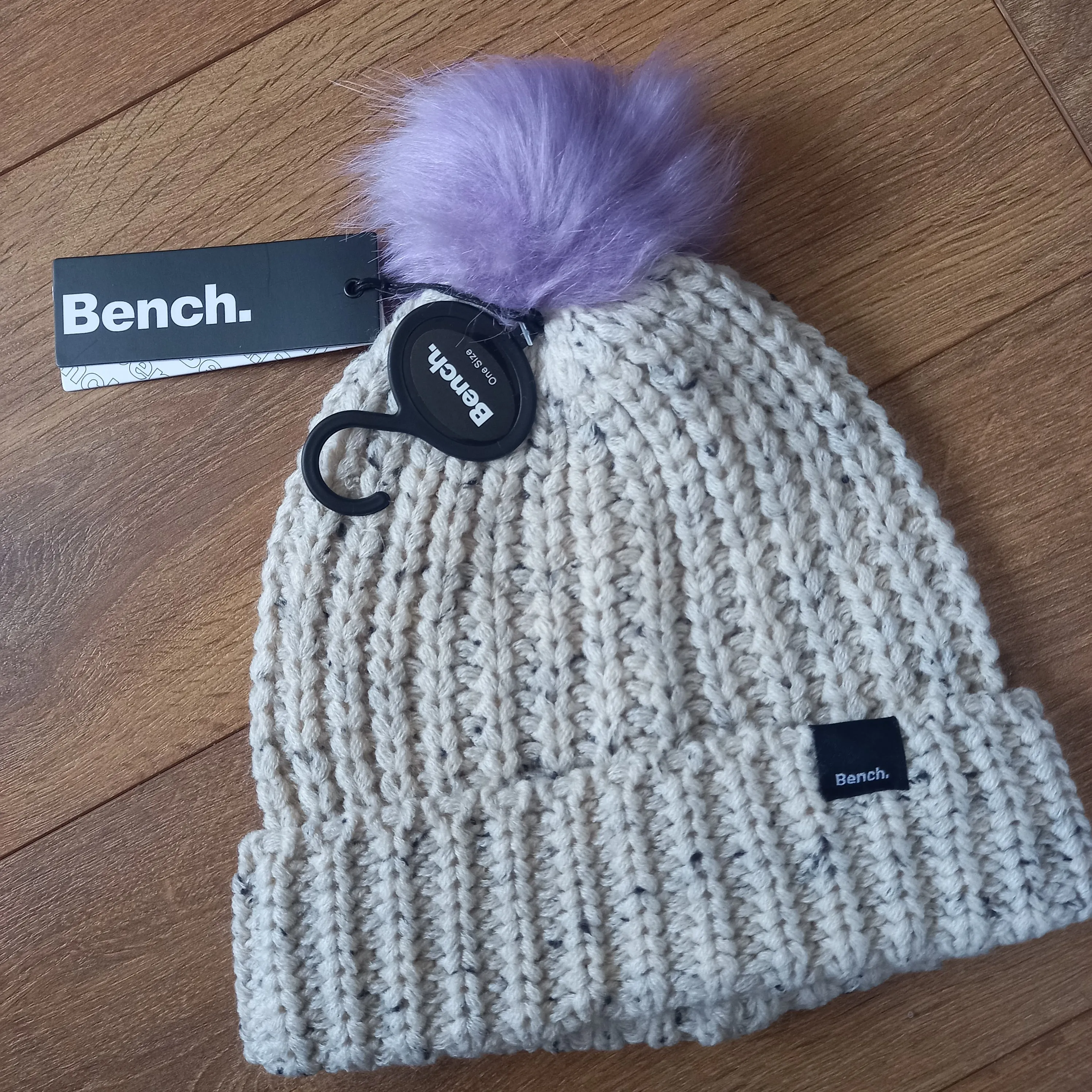 Bench Bobble Hat