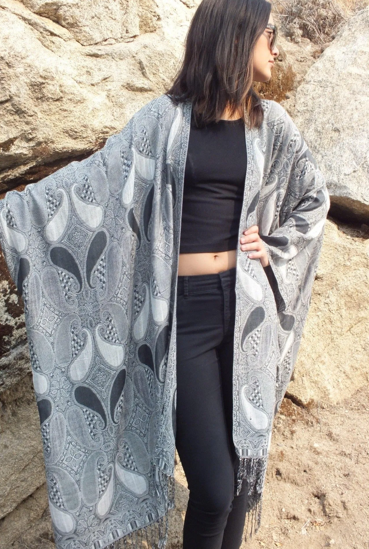 Black and White Ethnic Print Kimono Poncho