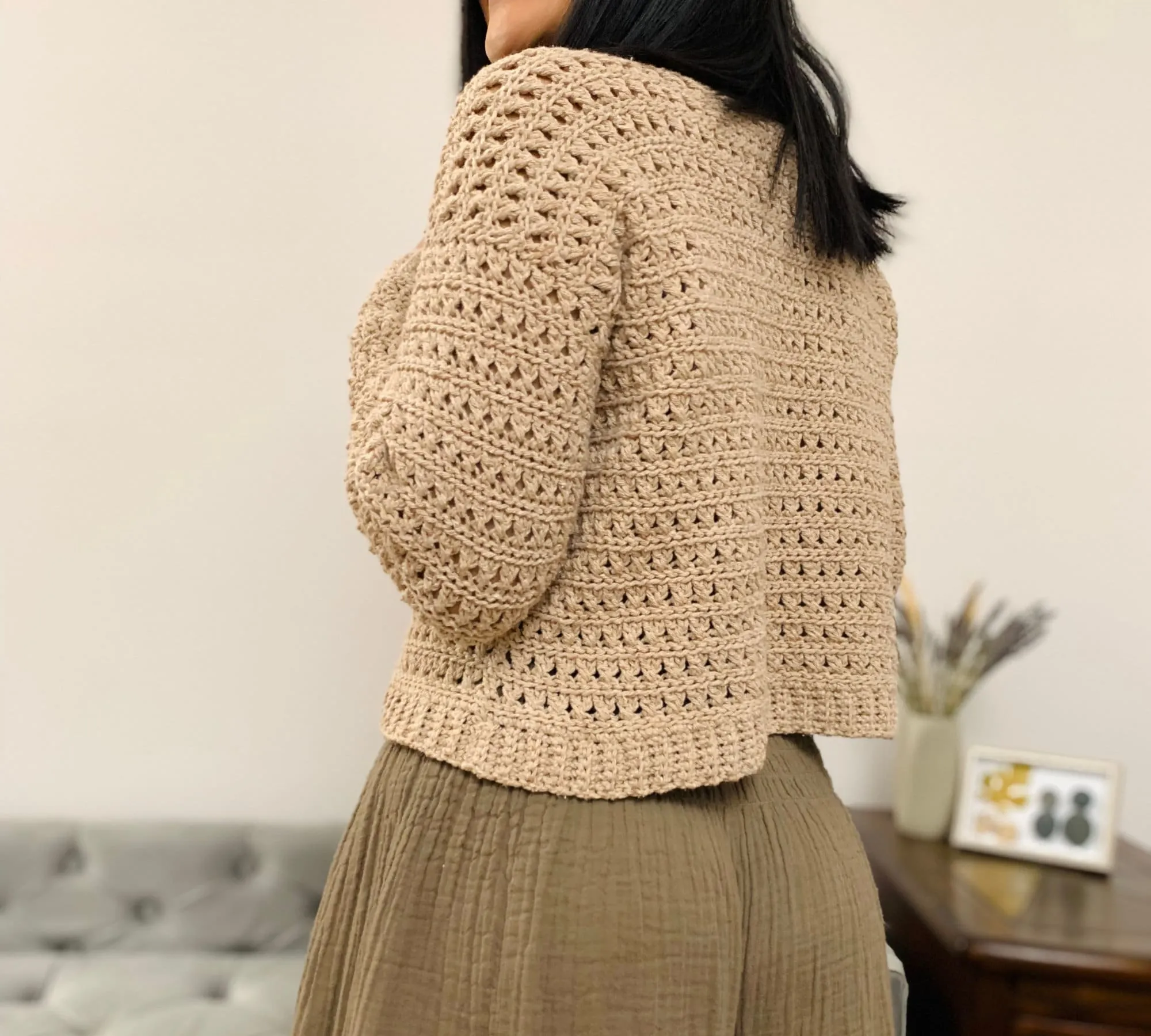 Crisscross stitch Crochet Sweater Pattern PDF Digital / Printable and Video tutorial. Includes women's sizes XS-XXL, easy crochet pattern