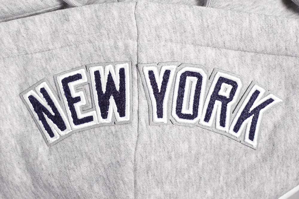 MLB NEW YORK YANKEES MASHUP WOMEN'S RIB CROPPED PO HOODIE (HEATHER GREY/MIDNIGHT NAVY)