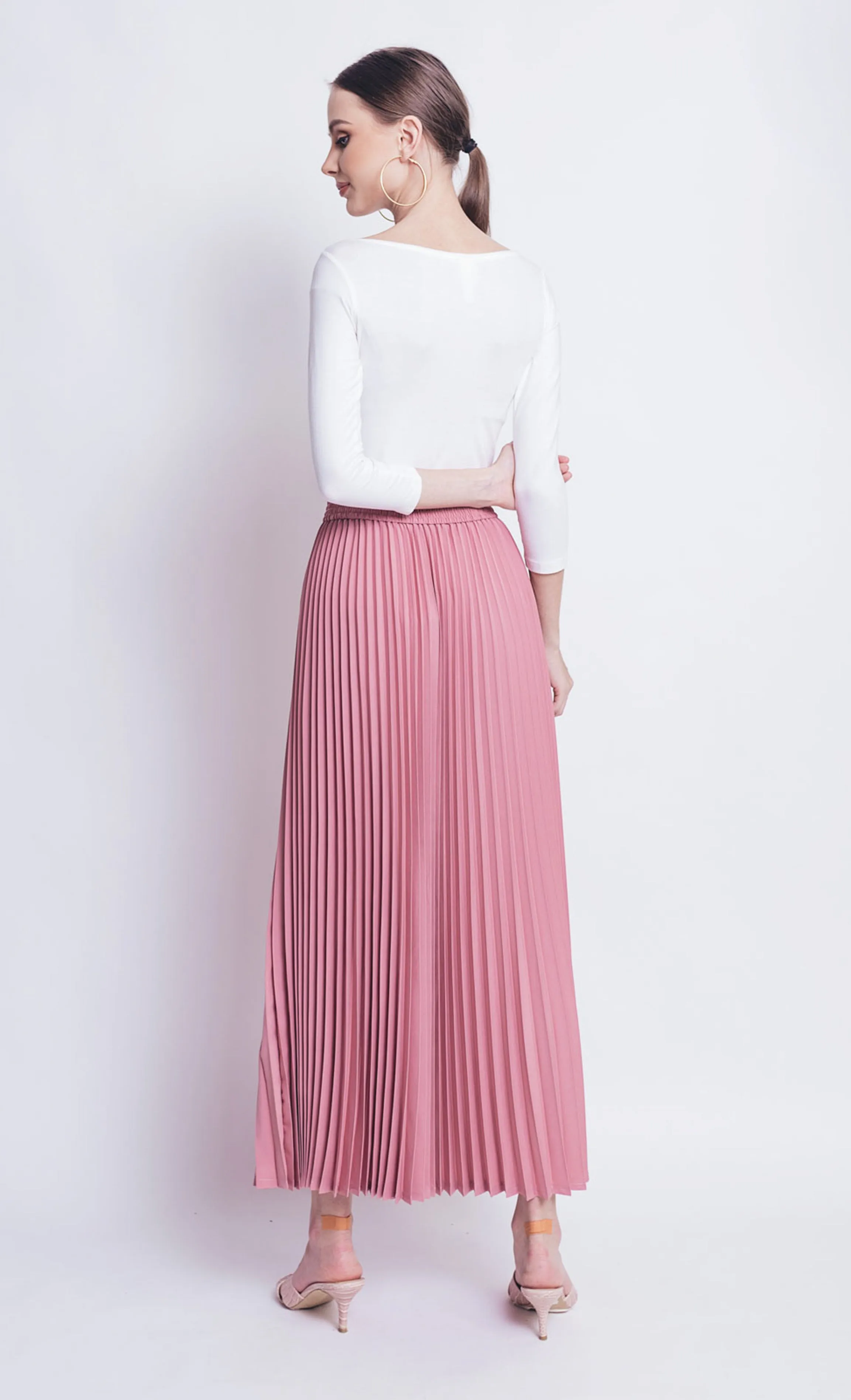 Olivia Pleated Skirt in Salmon Pink