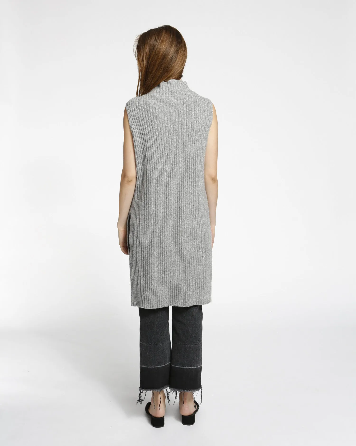 Sleeveless Ribbed Tunic in Grey