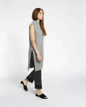 Sleeveless Ribbed Tunic in Grey